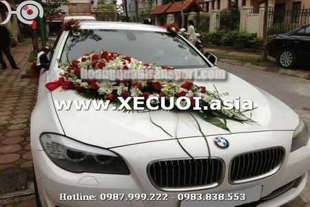 cho thuê xe cưới BMW 523i màu trắng tại hà nội