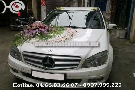 Cho thuê xe cưới Mercedes C250 Màu Trắng